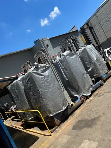 Empilhadeira Retrátil Elétrica  - Foto 6