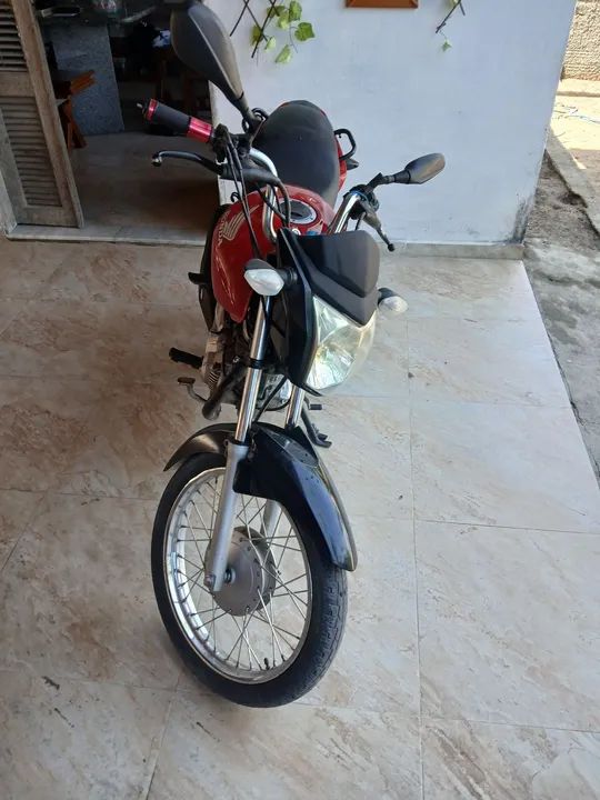 Motocicleta Honda vermelha em ótimo estado - Foto 5