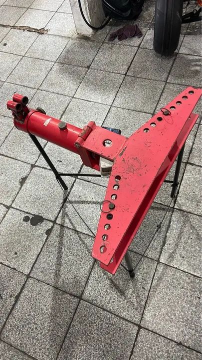 Dobradeira de Tubos Industrial