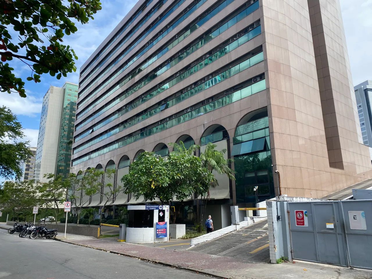 LOJA, 82m², Térrea, 2 vagas, mais vagas visitantes, Ilha do Leite - Recife -PE PE