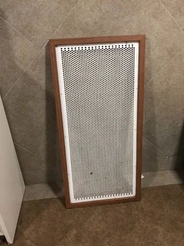 Expositor para ganchos pé-de-galinha