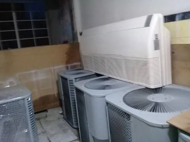 SPLIT PISO TETOS 60MIL BTUS