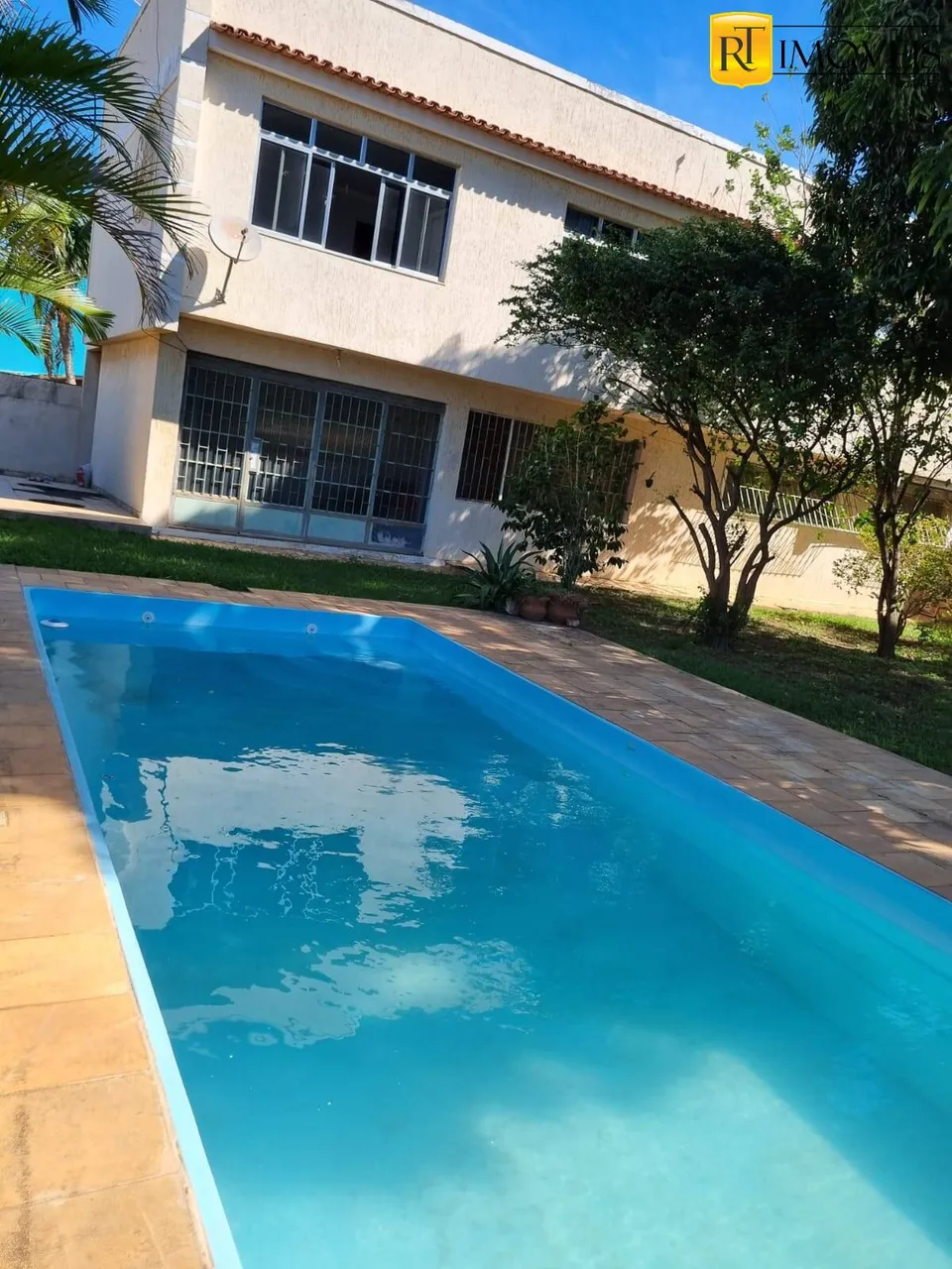 Casa duplex com 4 quartos para venda ou Aluguel em Praia Linda - São Pedro da Aldeia/RJ