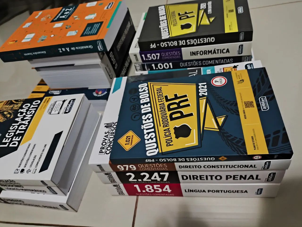 Livros para concursos - PF, PRF, Detran, Gramática e Carreiras Policiais - Foto 3