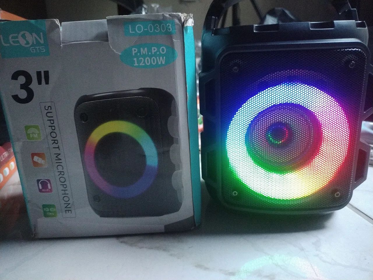 Caixa de Som com Luzes LED - Foto 3