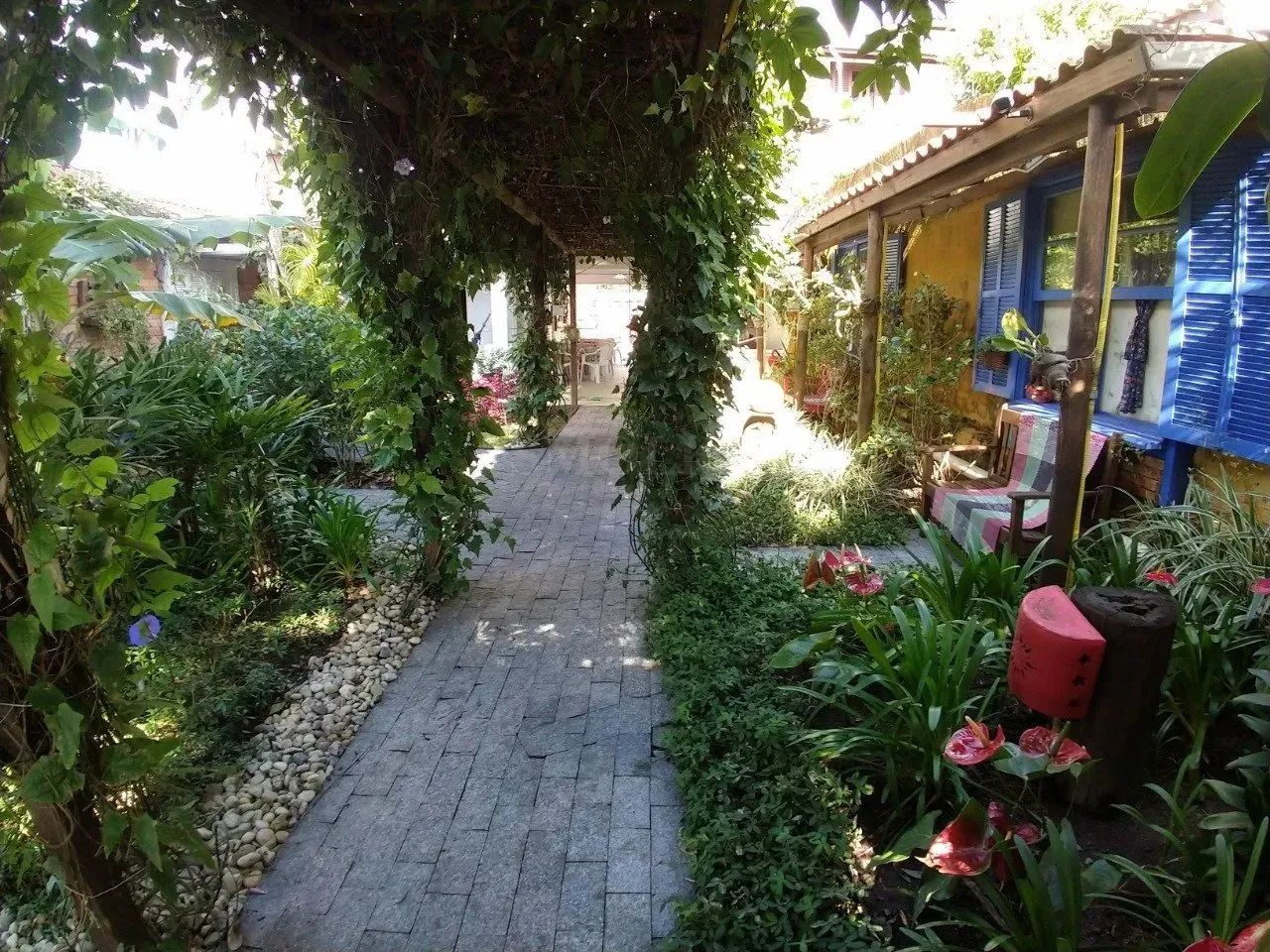 Linda pousada a venda na Daniela Florianópolis