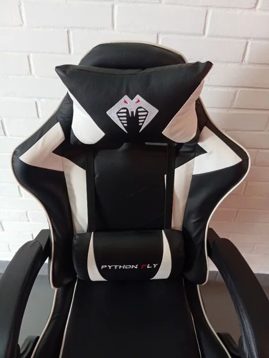 CADEIRA GAMER LINDONA! MARCA: PHYTON FLY COR: PRETA E BRANCO POUCO USO! RECLINÁVEL! - Foto 5