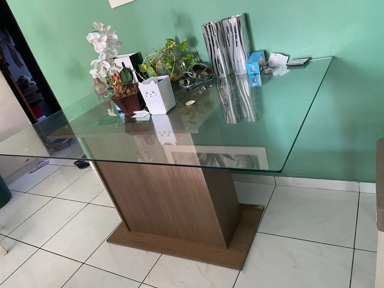Mesa de Jantar de Vidro com Base em Madeira - Foto 3