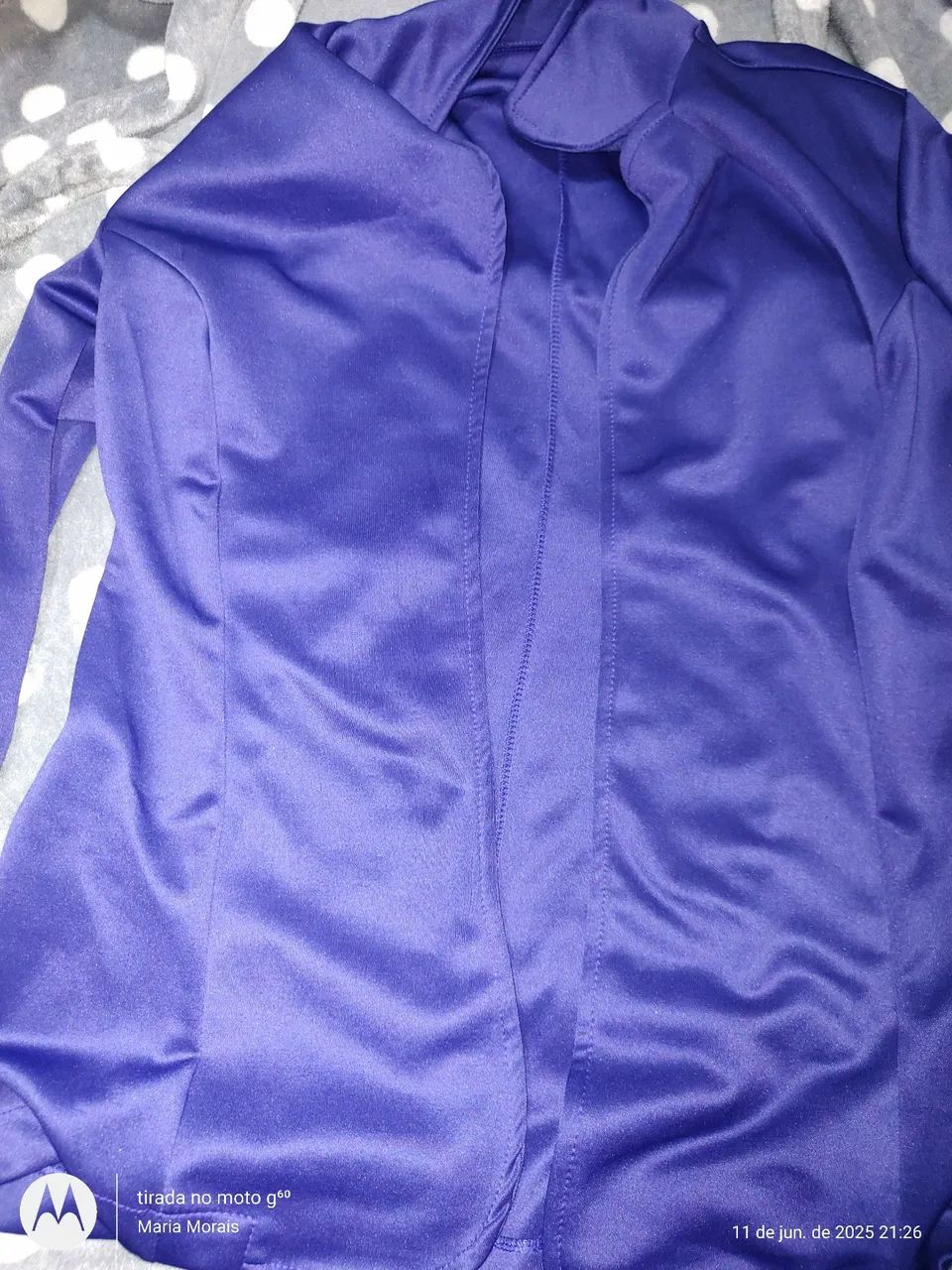 Casaco roxo elegante