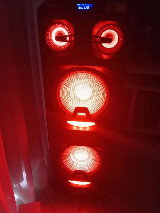 Caixa de Som Bluetooth com LED pulse 2200w