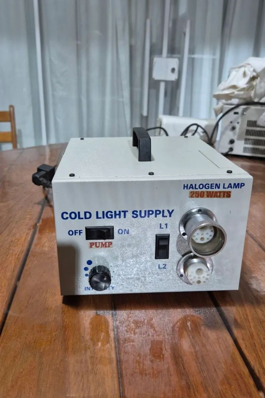 Fonte de Luz Fria Halógena 250W