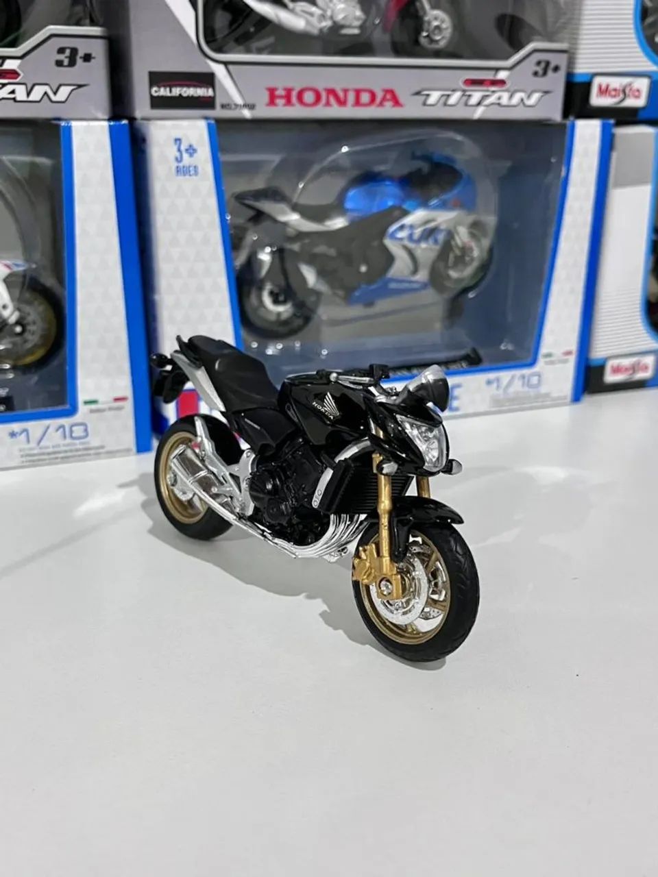 Miniatura Honda Hornet Cb600f nova na caixa - Foto 5