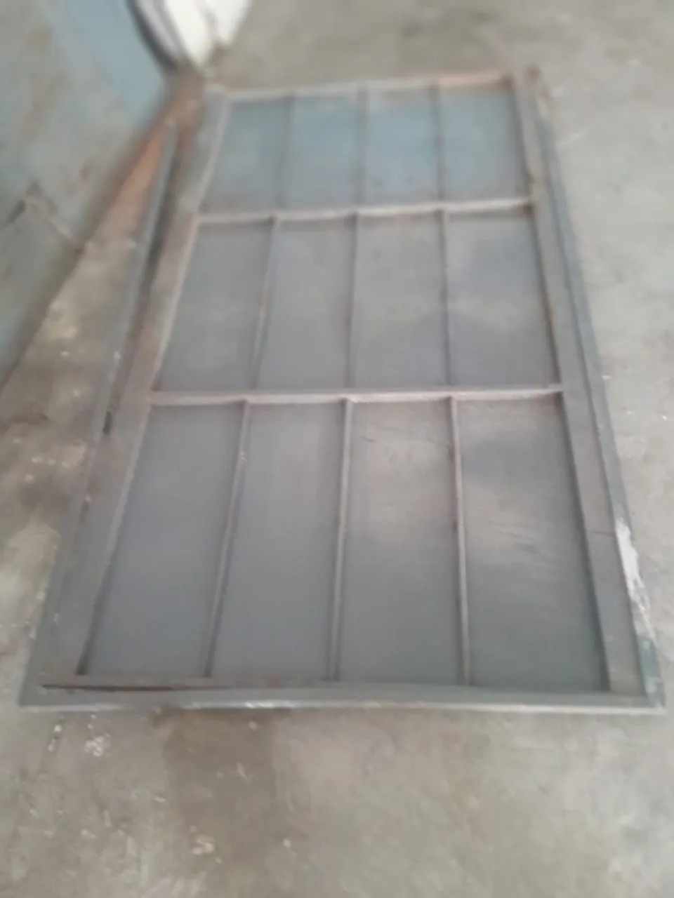 Vendo 2 portões super reforçado completo
