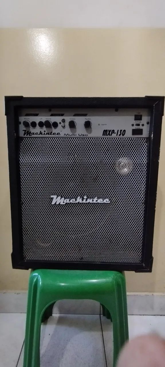 Vende se caixa Amplificada tem entrada para microfone e RCA fucionado perfeito 