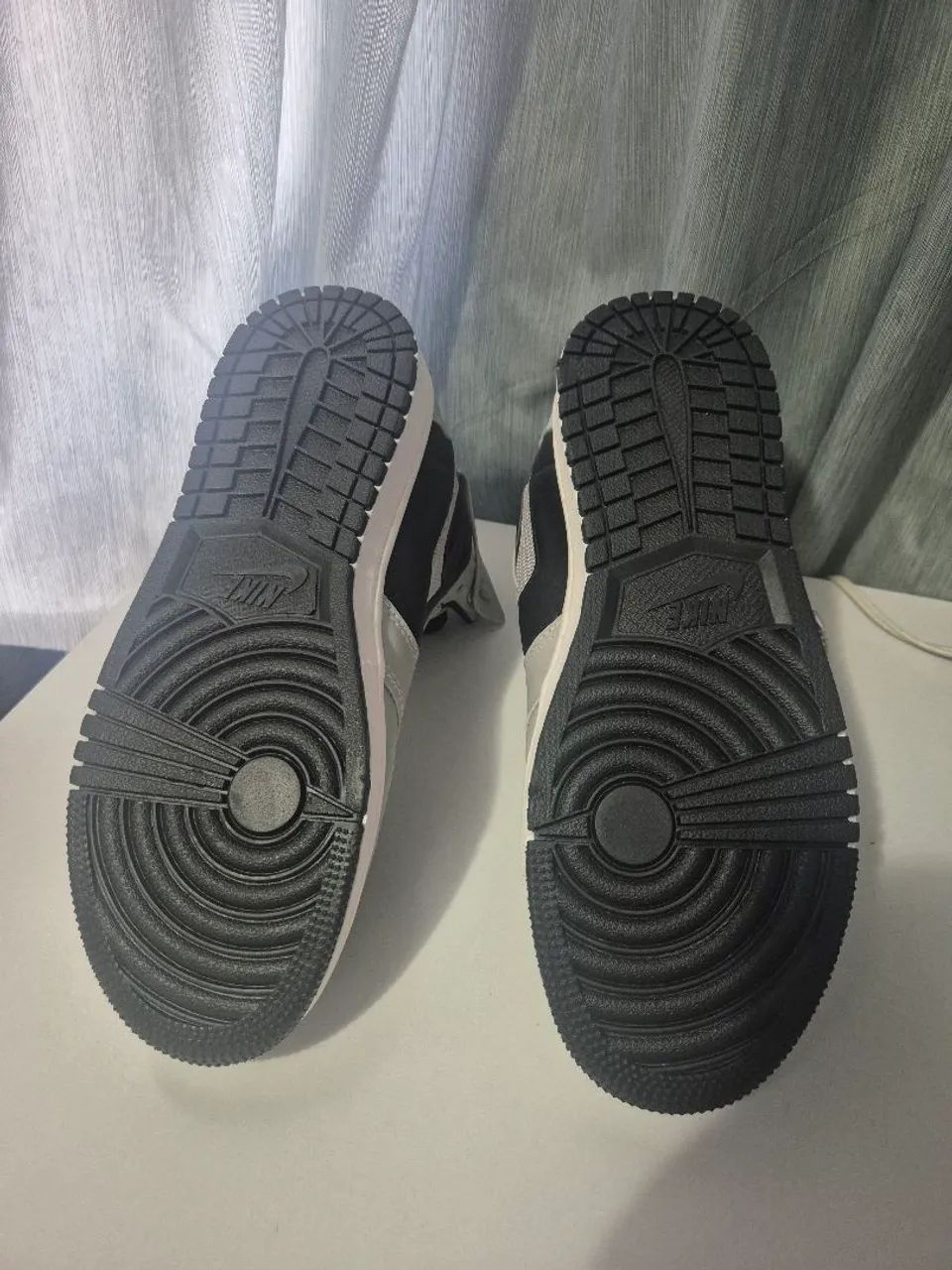 Tênis Air Jordan Cinza - Foto 3