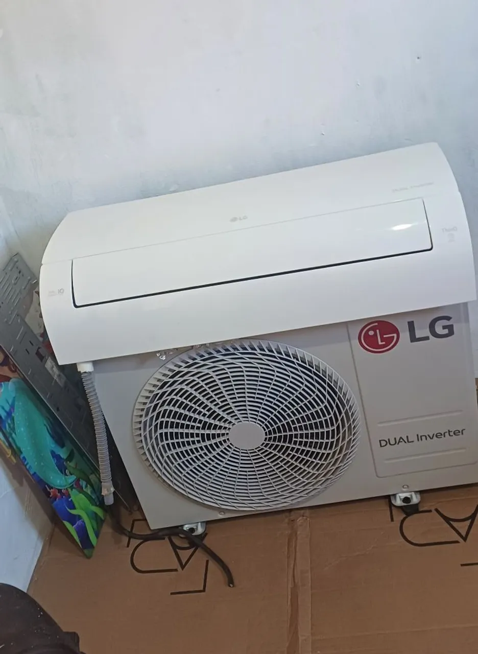Ar Condicionado LG Dual Inverter 900f