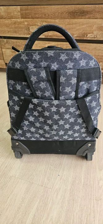 Mochila escolar infantil com rodinhas - Sestini 2 Compart. Rolling Estrelas 28 Litros - Foto 3