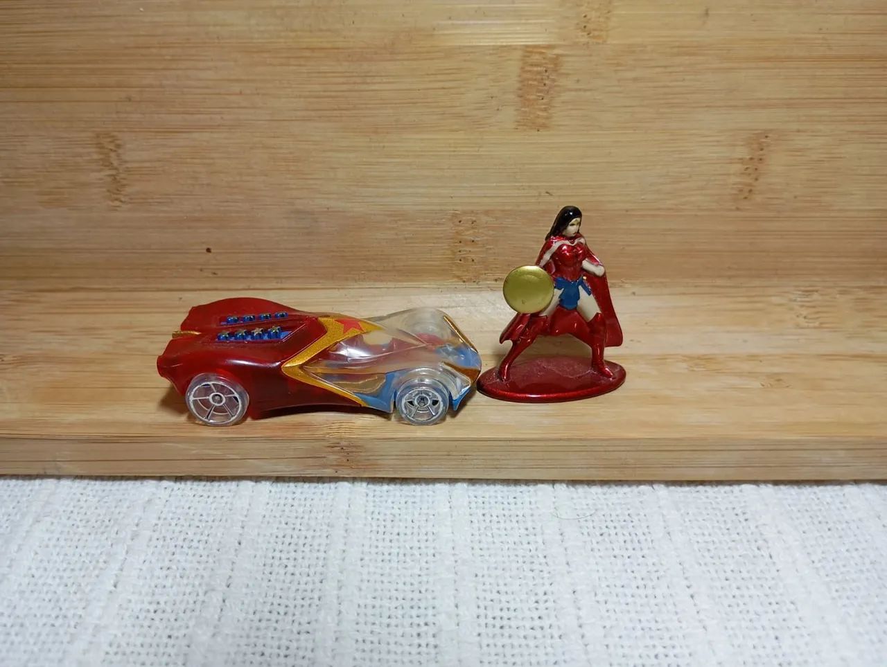 Coleção DC Nanometalfigs + Hotwheel - Foto 2