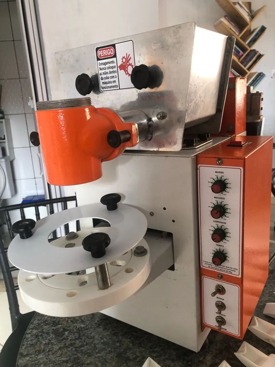 Máquina de Fazer salgados e doces - ideal para Lanchonetes e Empreendedores - Foto 2