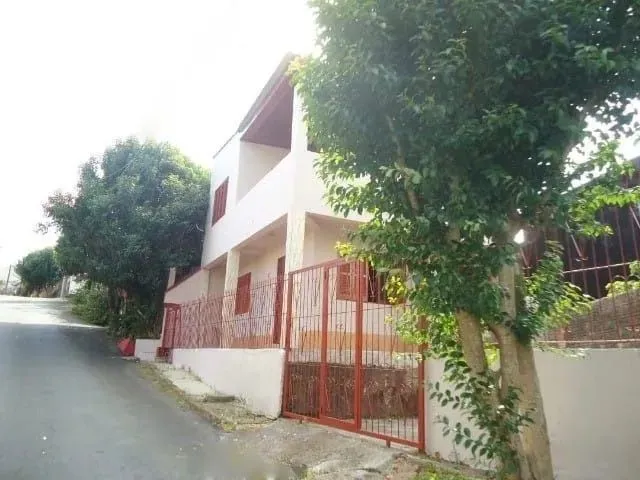Casa para Venda 2 dormitórios, 1 vaga - Lomba do Pinheiro