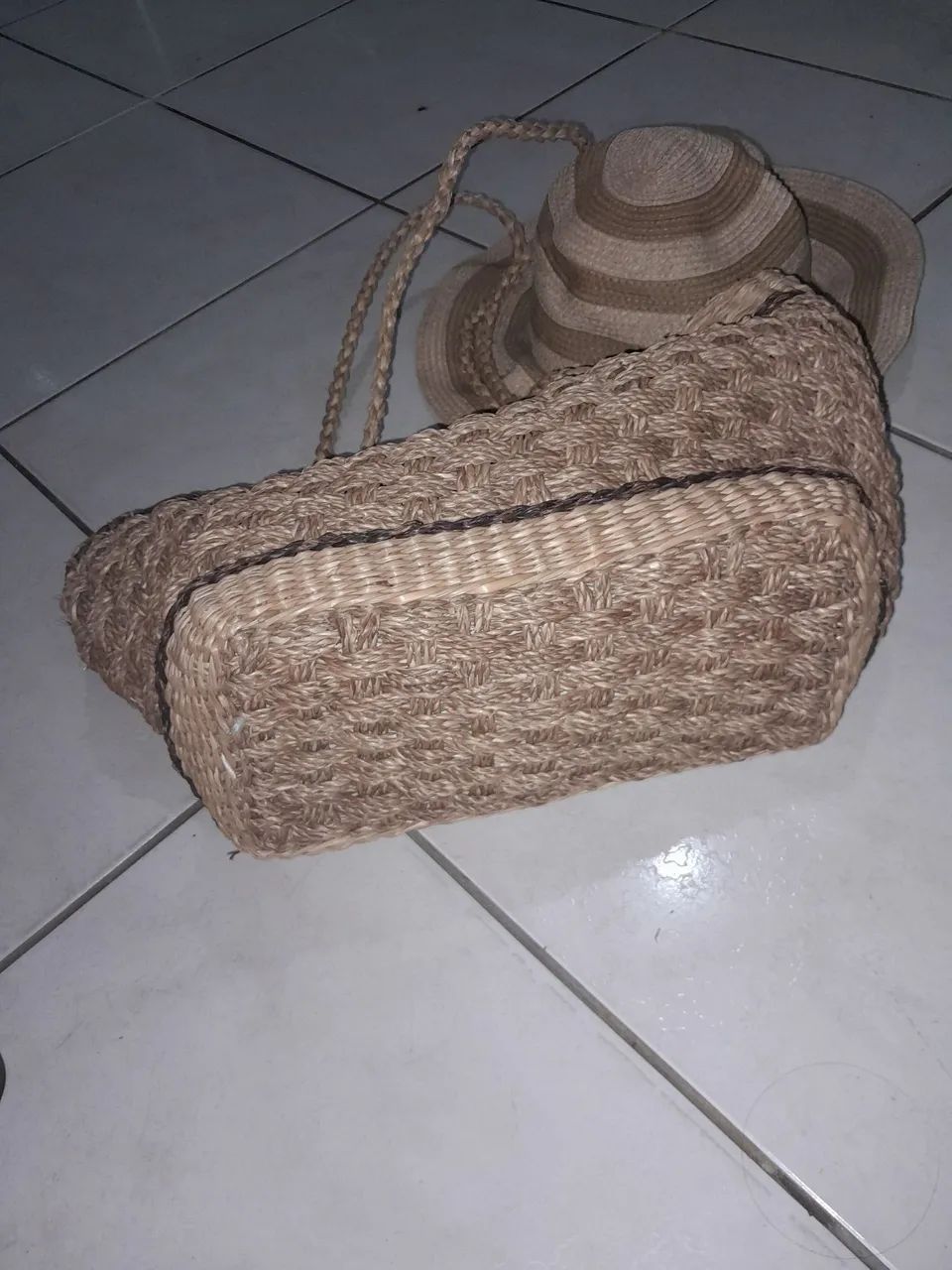 Bolsa de palha artesanal com chapéu - Foto 3