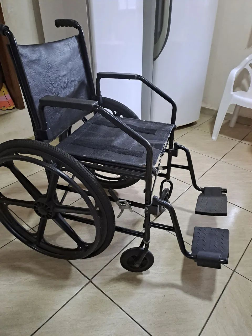 Cadeira de Rodas - Jaguaripe - Foto 2