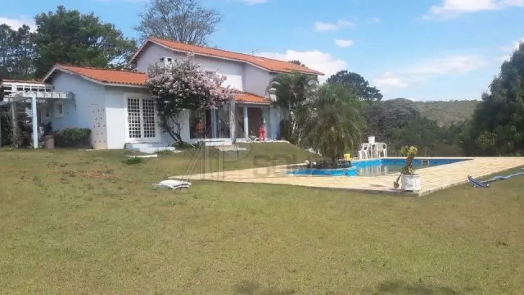 Casa em condominio fechado em Itu !!!