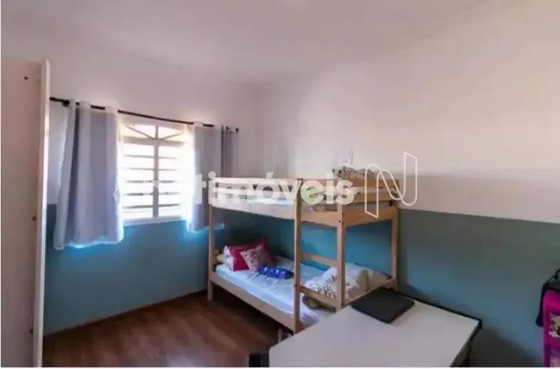 Esta residência combina funcionalidade e uma localização privilegiada - Foto 5