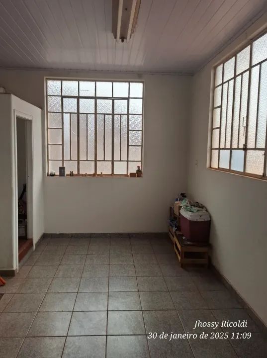 Comercial No Centro Com 06 Salas E 01 Vaga