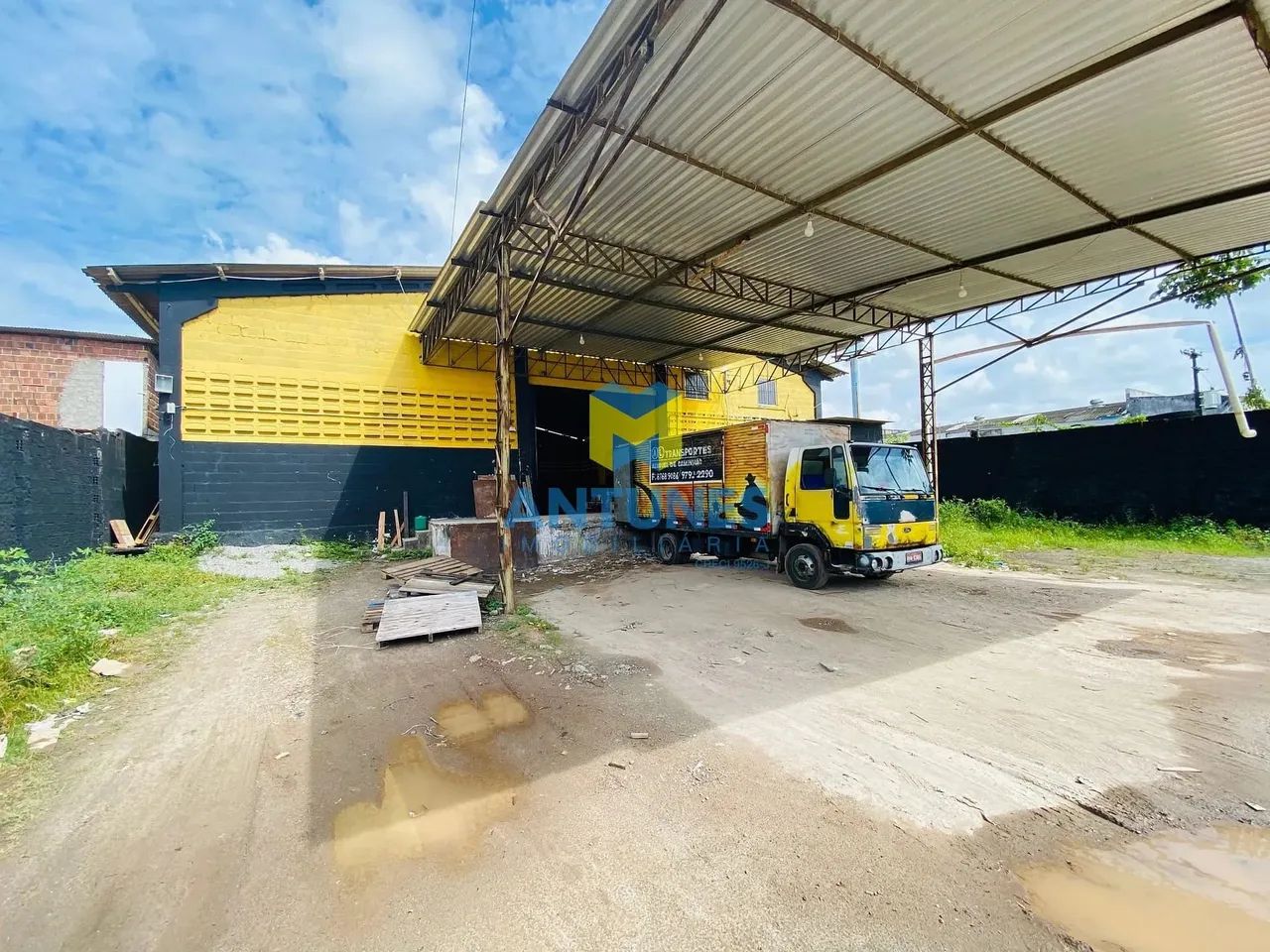 Alugue em Prazeres, Galpão com 520m² + doca e pátio de 650m². 100m da Br-101