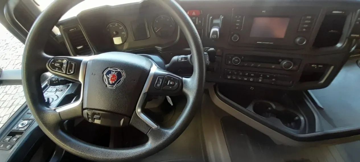 SCANIA R450 A6X2 2022/2023 - PACOTE ADAS PNEUS NOVOS IMPORTADOS SAIA LATERAL E DEFLETORES, - Foto 8