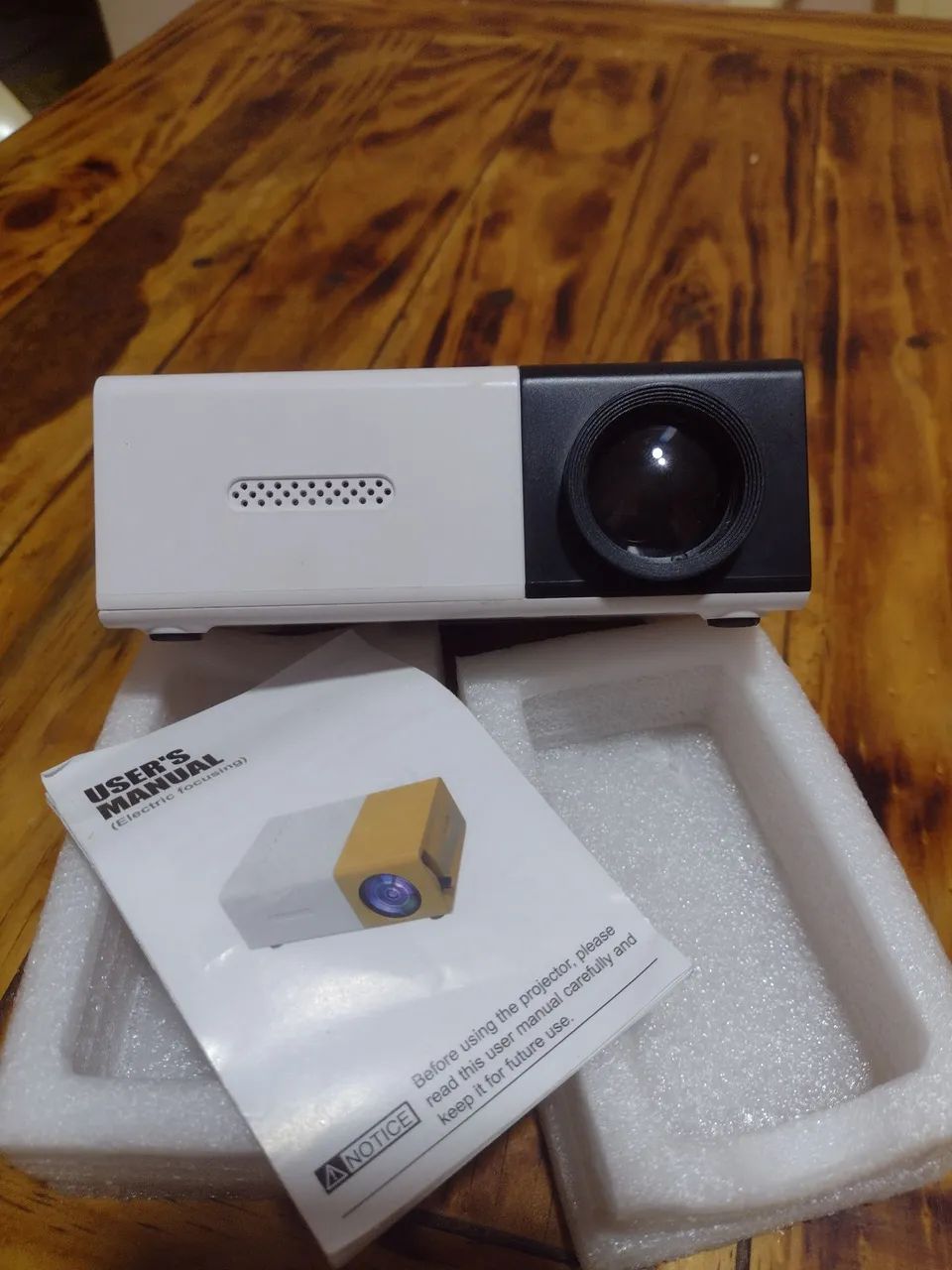 Projetor YG300 Black