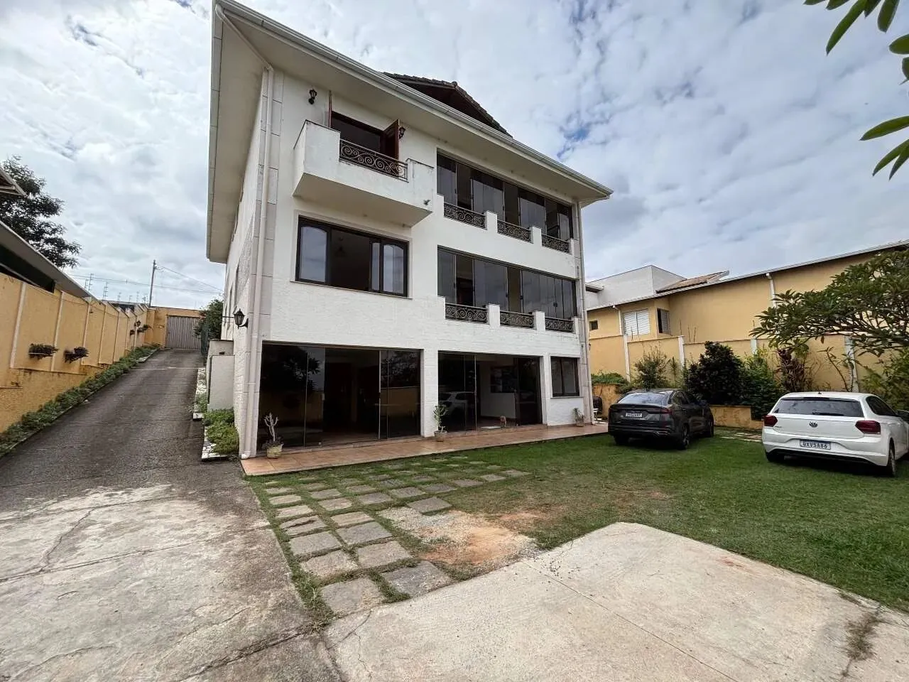 Casa para aluguel, 5 quartos, 3 suítes, 10 vagas, Jardim Atlântico - Belo Horizonte/MG
