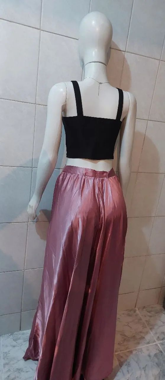 Conjunto Top e Saia - Preto e Rosa - Foto 2