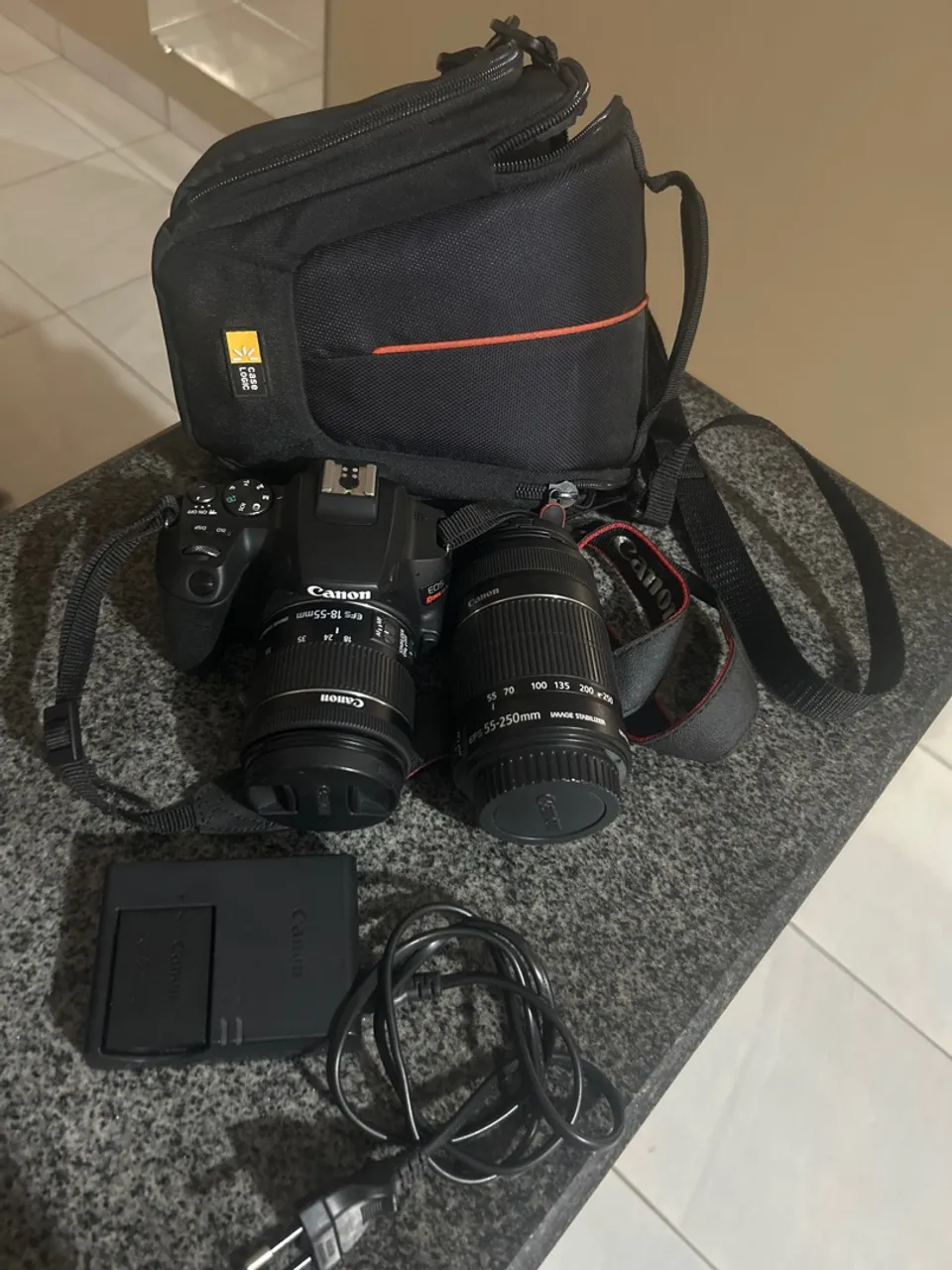 Câmera Canon com Lentes e Acessórios
