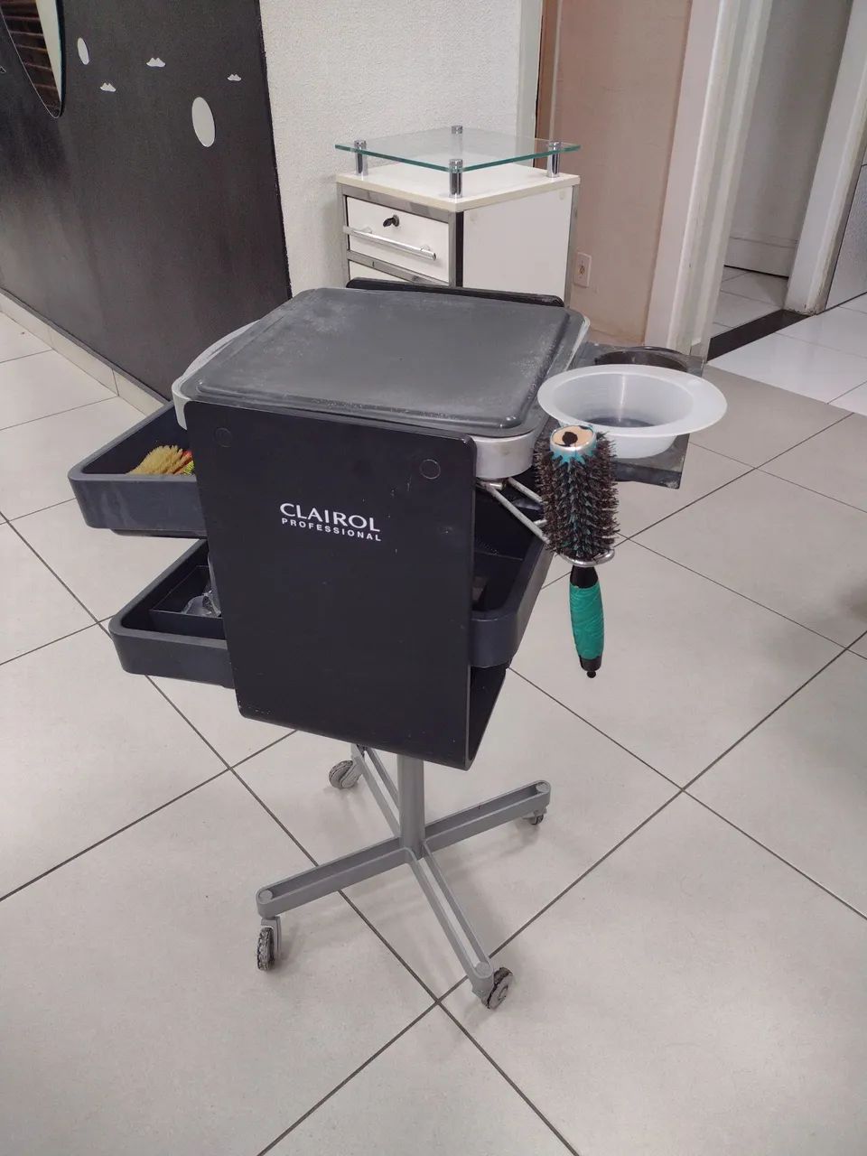 Carrinho Auxiliar Cabeleireiro Clairol Profissional - Foto 5