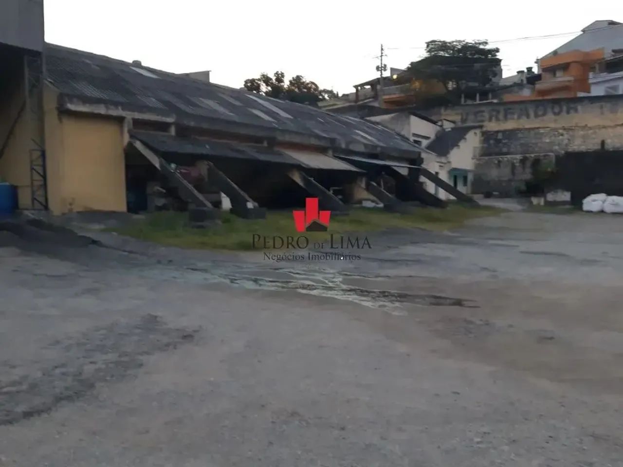 Terreno 9.920m2, Galpão de 2000m² Centro de Ermelino Matarazzo, Região nobre. Oportunidade - Foto 2