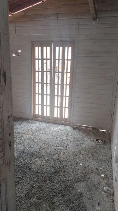 Porta de madeira maciça com vidros - Foto 3