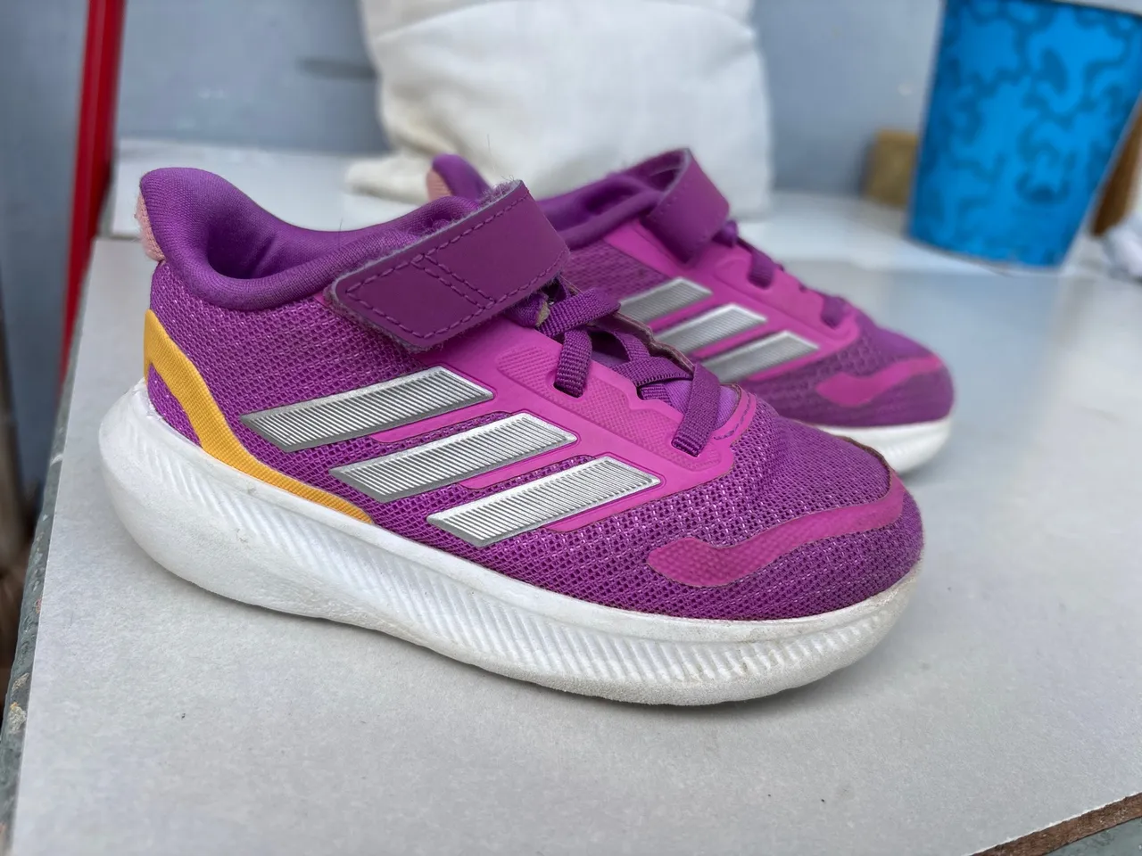 Tênis Adidas Infantil - Conforto e Estilo