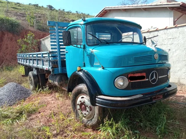 Caminhão Mercedes Benz 1113