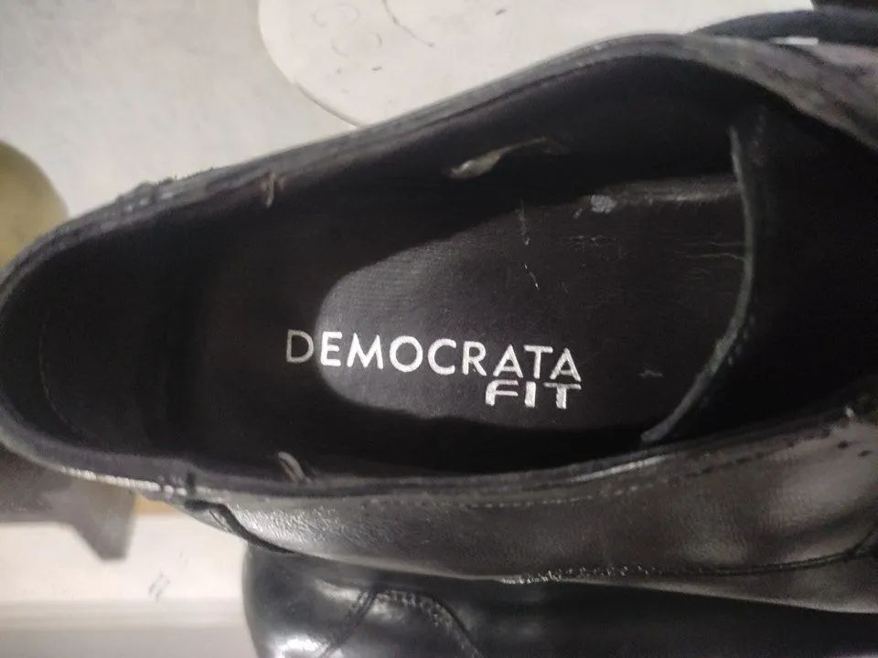 SAPATO DEMOCRATA FIT DE COURO NÚMERO 41 USADO - Foto 4