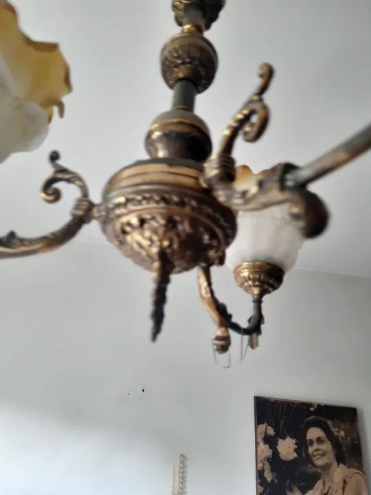 lustre bem antigo, trabalhado e maravilhoso - Foto 5