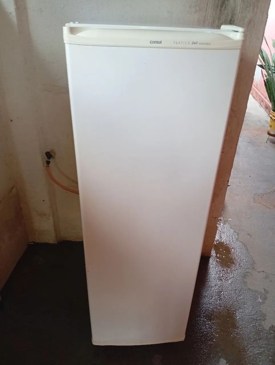 Geladeira 240 litros  - Foto 2