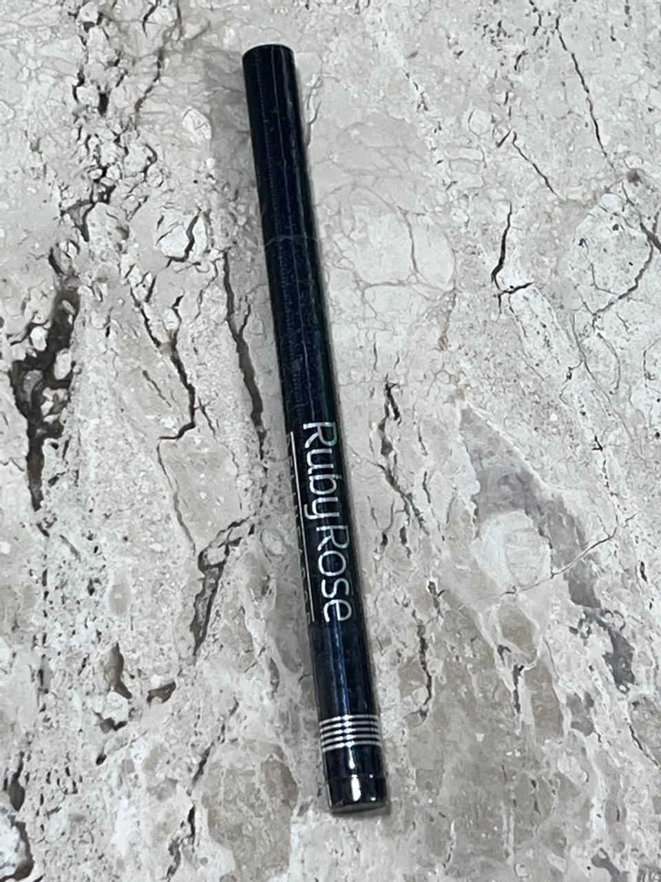 Kit maquiagem - 3 com preço de 1: Batons Power Stay Avon + Delineador RubyRose  - Foto 6