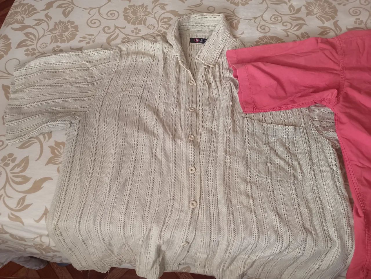Duas camisas social 