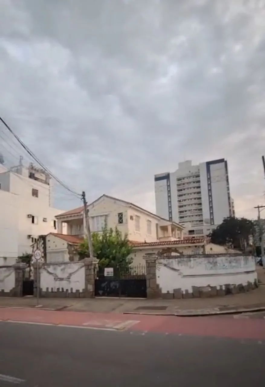 Alugo Casarão com mais de 15 cômodos  - Foto 2