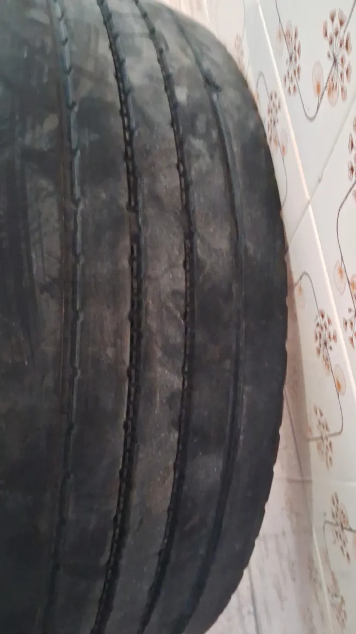 Pneu para caminhão 3/4 Dulop