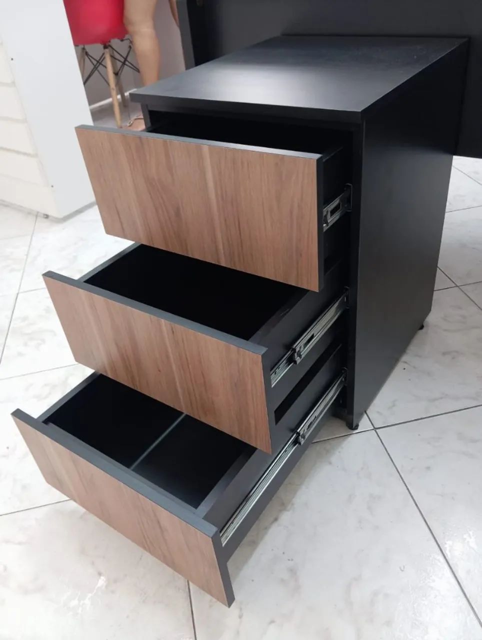 MESA EM L 1,40X1,40X0,60 + GAVETEIRO NOVOS ***LEIA A DESCRIÇÃO*** - Foto 4