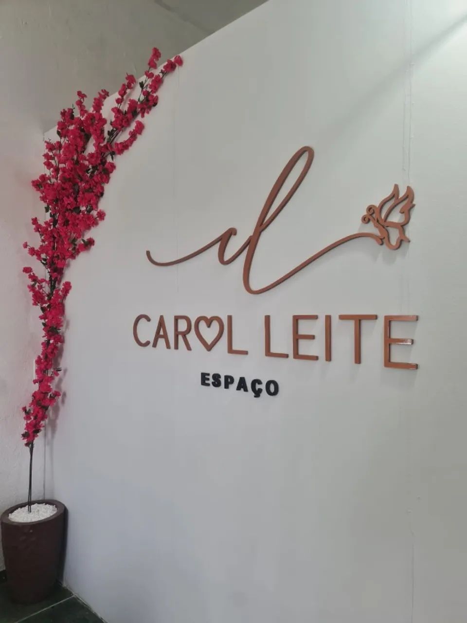 Letreiros em PVC Expandido com Pintura Automotiva - Durabilidade e Estilo para Seu Negócio - Foto 6
