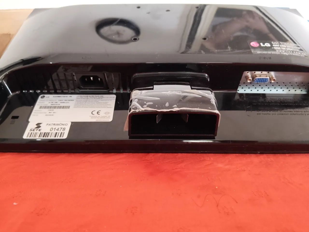 Vendo monitor LG 23 polegadas 100.00 ,incluindo teclado e mouse  - Foto 4